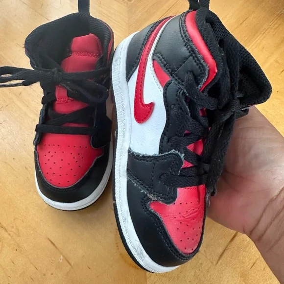 Toddler boy Jordan 1 mid